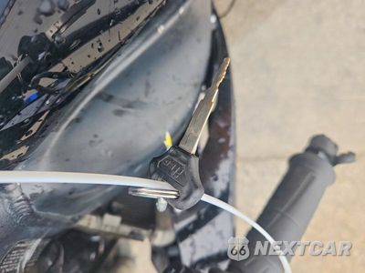 Zdjęcie 8 z 10 samochodu: 2009 KAWASAKI ZX600 R VIN:JKAZX4R169A002813 - miniatura