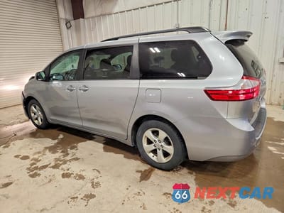 Drugie zdjęcie samochodu z przodu: 2017 TOYOTA SIENNA LE VIN:5TDKZ3DC1HS870840 - miniatura