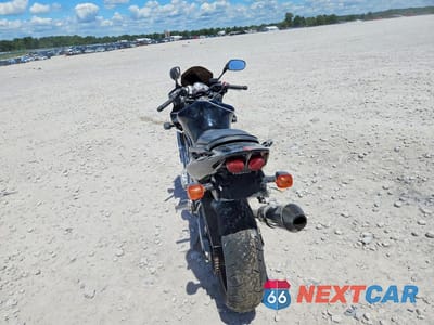 Czwarte zdjęcie samochodu z boku: 2001 YAMAHA FZS10 VIN:JYARN07E41A000410 - miniatura