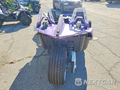 Czwarte zdjęcie samochodu z boku: 2016 POLARIS SLINGSHOT VIN:57XAASFAXG5112127 - miniatura