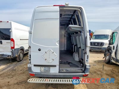 Zdjęcie 6 z 13 samochodu: 2012 MERCEDES BENZ SPRINTER 2500 DELIVERY VAN VIN:WD3PE8CB2C5691982 - miniatura