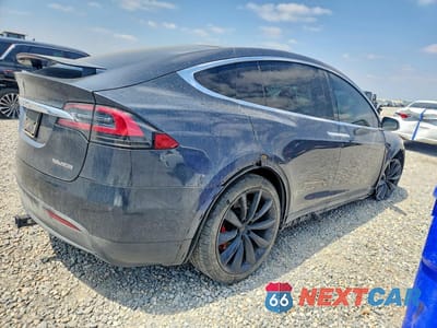Trzecie zdjęcie samochodu z tyłu: 2019 TESLA MODEL X VIN:5YJXCBE41KF182065 - miniatura