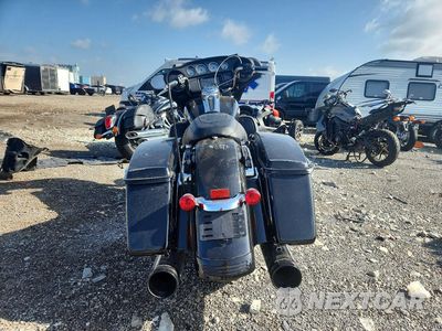 Czwarte zdjęcie samochodu z boku: 2017 HARLEY-DAVIDSON FLHX STREET GLIDE VIN:1HD1KBC17HB607963 - miniatura