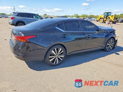 Trzecie zdjęcie samochodu z tyłu: 2019 NISSAN ALTIMA SR VIN:1N4BL4CV6KC123405 - miniatura