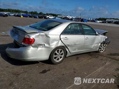 Trzecie zdjęcie samochodu z tyłu: 2005 TOYOTA CAMRY XLE V6 VIN:4T1BF30K15U085520 - miniatura