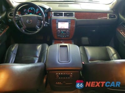 Zdjęcie 8 z 13 samochodu: 2013 CHEVROLET TAHOE K1500 LTZ VIN:1GNSKCE06DR377826 - miniatura
