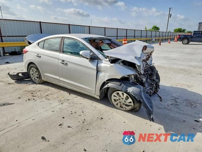 Czwarte zdjęcie samochodu z boku: 2017 HYUNDAI ELANTRA SE VIN:KMHD74LF7HU087593 - miniatura