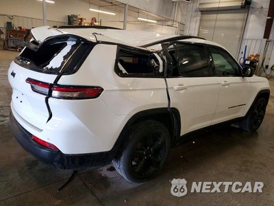Trzecie zdjęcie samochodu z tyłu: 2022 JEEP GRAND CHEROKEE L LAREDO VIN:1C4RJKAGXN8503006 - miniatura