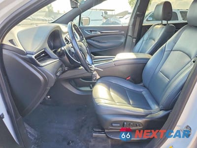 Zdjęcie 7 z 14 samochodu: 2022 BUICK ENCLAVE PREMIUM VIN:5GAEVBKW1NJ161285 - miniatura
