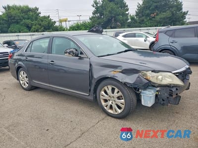 Czwarte zdjęcie samochodu z boku: 2011 TOYOTA AVALON BASE VIN:4T1BK3DB1BU371918 - miniatura