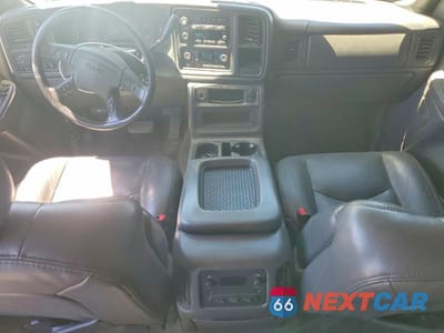 Zdjęcie 8 z 12 samochodu: 2005 GMC NEW SIERRA K1500 VIN:2GTEK13T451219843 - miniatura