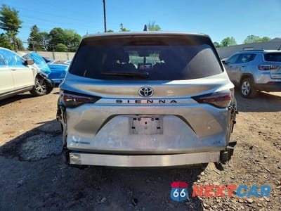 Zdjęcie 6 z 14 samochodu: 2025 TOYOTA SIENNA XLE 7-PASSENGER VIN:5TDYSKFC3SS163770 - miniatura