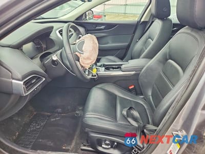 Zdjęcie 7 z 12 samochodu: 2020 JAGUAR XE S VIN:SAJAJ4FX5LCP57302 - miniatura