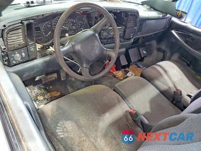 Zdjęcie 8 z 12 samochodu: 1999 CHEVROLET SILVERADO C1500 VIN:1GCEC14W4XE216609 - miniatura