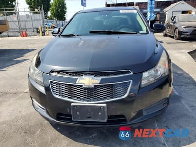 Piąte zdjęcie samochodu w środku: 2014 CHEVROLET CRUZE LT VIN:1G1PC5SB5E7450574 - miniatura