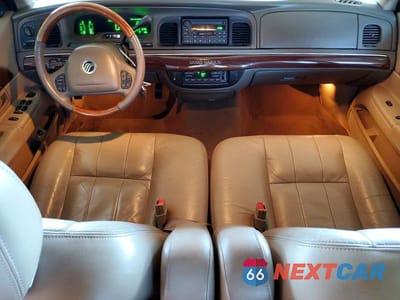 Zdjęcie 8 z 12 samochodu: 2004 MERCURY GRAND MARQUIS LS VIN:2MEHM75W94X604665 - miniatura