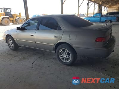 Drugie zdjęcie samochodu z przodu: 2001 TOYOTA CAMRY LE VIN:JT2BG28K510602392 - miniatura