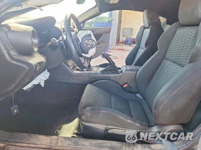 Zdjęcie 7 z 13 samochodu: 2024 TOYOTA GR86 BASE VIN:JF1ZNBB14R8760334 - miniatura