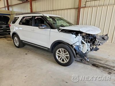 Czwarte zdjęcie samochodu z boku: 2017 FORD EXPLORER XLT VIN:1FM5K7D87HGE12391 - miniatura
