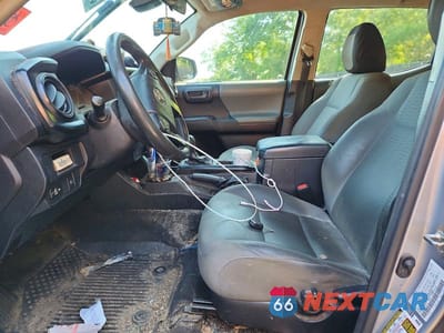 Zdjęcie 7 z 12 samochodu: 2018 TOYOTA TACOMA SR V6 VIN:3TMCZ5ANXJM149816 - miniatura