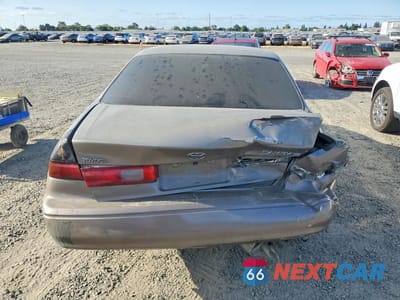 Zdjęcie 6 z 12 samochodu: 1999 TOYOTA CAMRY LE VIN:4T1BG22K5XU435965 - miniatura