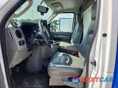 Zdjęcie 7 z 13 samochodu: 2023 FORD E350 REFRIGERATED BOX TRUCK VIN:1FDWE3FK4PDD14769 - miniatura