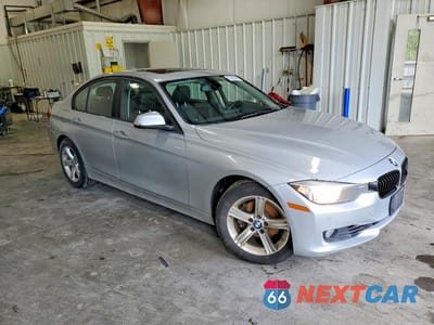 Czwarte zdjęcie samochodu z boku: 2015 BMW 328 XI SULEV VIN:WBA3B5G58FNS19870 - miniatura