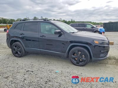 Czwarte zdjęcie samochodu z boku: 2019 JEEP CHEROKEE LATITUDE PLUS VIN:1C4PJLLN3KD326066 - miniatura