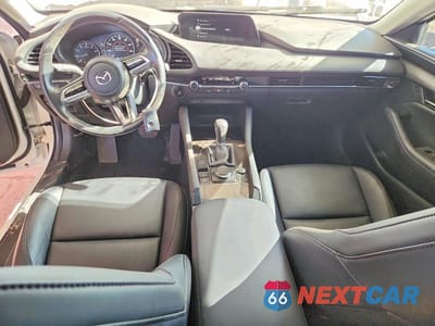 Zdjęcie 8 z 12 samochodu: 2019 MAZDA 3 SELECT VIN:JM1BPBAM9K1116456 - miniatura