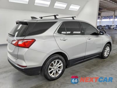 Trzecie zdjęcie samochodu z tyłu: 2019 CHEVROLET EQUINOX LT VIN:2GNAXKEV8K6293518 - miniatura