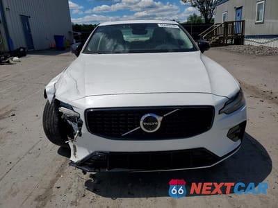 Piąte zdjęcie samochodu w środku: 2024 VOLVO S60 PLUS VIN:7JRL12TL3RG326554 - miniatura