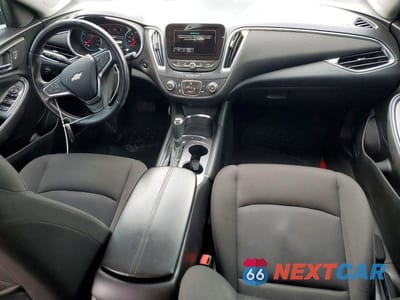Zdjęcie 8 z 12 samochodu: 2018 CHEVROLET MALIBU LT VIN:1G1ZD5ST1JF155812 - miniatura