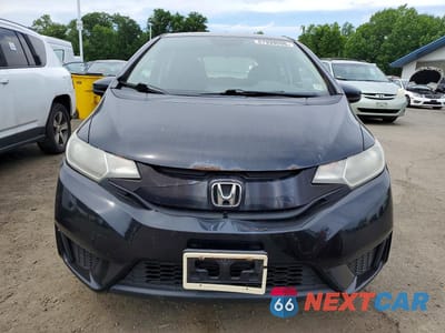 Piąte zdjęcie samochodu w środku: 2016 HONDA FIT LX VIN:JHMGK5H56GX027967 - miniatura