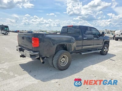 Czwarte zdjęcie samochodu z boku: 2016 CHEVROLET SILVERADO K3500 LTZ VIN:1GC4K0E80GF205254 - miniatura