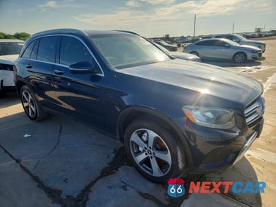 Czwarte zdjęcie samochodu z boku: 2019 MERCEDES-BENZ GLC 300 4MATIC VIN:WDC0G4KB0KV121435 - miniatura