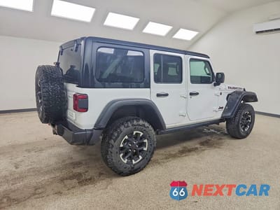 Trzecie zdjęcie samochodu z tyłu: 2025 JEEP WRANGLER RUBICON VIN:1C4PJXFN6SW526446 - miniatura