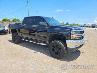 Czwarte zdjęcie samochodu z boku: 2017 CHEVROLET SILVERADO C1500 LT VIN:3GCPCREC0HG199569 - miniatura