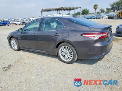 Drugie zdjęcie samochodu z przodu: 2019 TOYOTA CAMRY HYBRID XLE VIN:4T1B21HK3KU013492 - miniatura