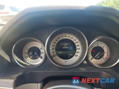 Zdjęcie 9 z 12 samochodu: 2014 MERCEDES-BENZ E 250 BLUETEC VIN:WDDHF9HB8EB033972 - miniatura