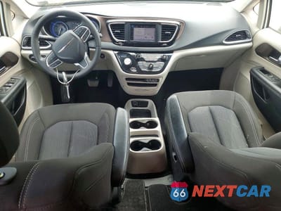 Zdjęcie 8 z 12 samochodu: 2023 CHRYSLER VOYAGER LX VIN:2C4RC1CG4PR601036 - miniatura