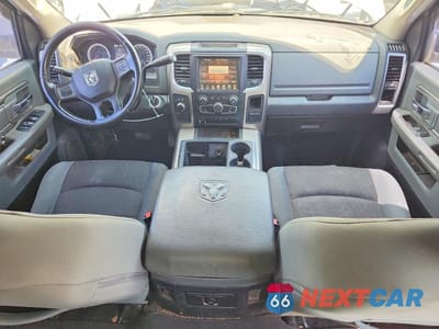 Zdjęcie 8 z 12 samochodu: 2013 RAM 3500 SLT VIN:3C63RRHL2DG616278 - miniatura