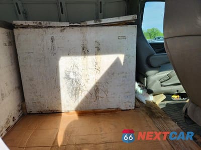 Zdjęcie 11 z 13 samochodu: 2021 CHEVROLET EXPRESS 25 - DELIVERY VAN VIN:1GCWGAFP2M1191422 - miniatura