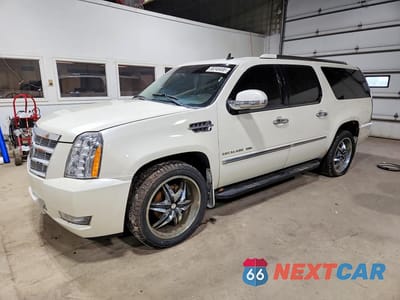 2014 CADILLAC ESCALADE ESV PLATINUM 1GYS4KEF3ER165091 - główne zdjęcie licytacji z USA - miniatura