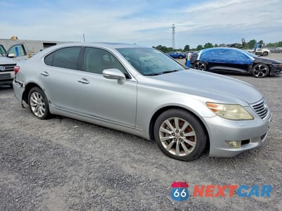 Czwarte zdjęcie samochodu z boku: 2010 LEXUS LS 460 VIN:JTHCL5EF4A5007356 - miniatura