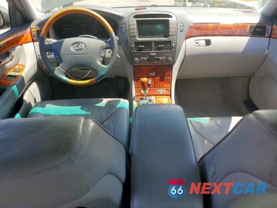 Zdjęcie 8 z 12 samochodu: 2004 LEXUS LS 430 VIN:JTHBN36F140140425 - miniatura