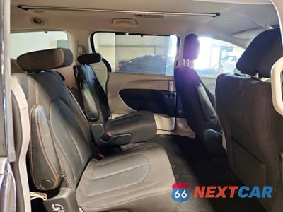 Zdjęcie 11 z 14 samochodu: 2020 CHRYSLER PACIFICA TOURING VIN:2C4RC1FG1LR222663 - miniatura
