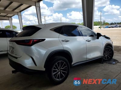 Trzecie zdjęcie samochodu z tyłu: 2024 LEXUS NX 250 BASE VIN:JTJADCAZ2R5018102 - miniatura