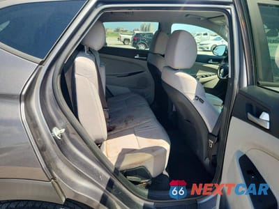 Zdjęcie 11 z 13 samochodu: 2021 HYUNDAI TUCSON SE VIN:KM8J23A41MU314588 - miniatura