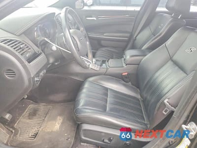 Zdjęcie 7 z 12 samochodu: 2017 CHRYSLER 300 S VIN:2C3CCABT3HH617745 - miniatura