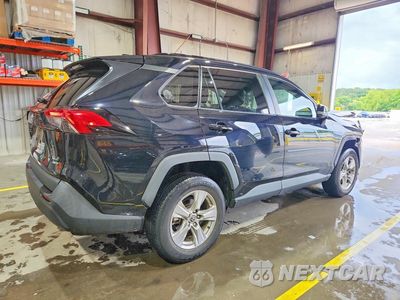 Trzecie zdjęcie samochodu z tyłu: 2023 TOYOTA RAV4 XLE VIN:2T3P1RFVXPC324793 - miniatura